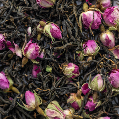 Kiss from a rose. Loose leaf Yunnan black tea and rose petals. 